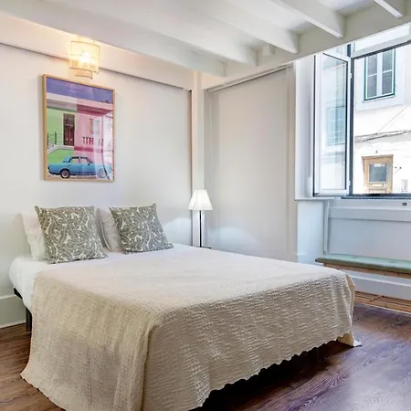 Hébergement de vacances Bairro Alto Town House Sleeps 14 With Air Con And Wifi *