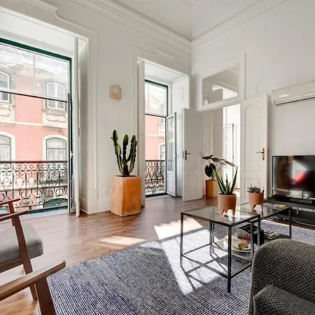 Bairro Alto Town House Sleeps 14 With Air Con And Wifi Hébergement de vacances *